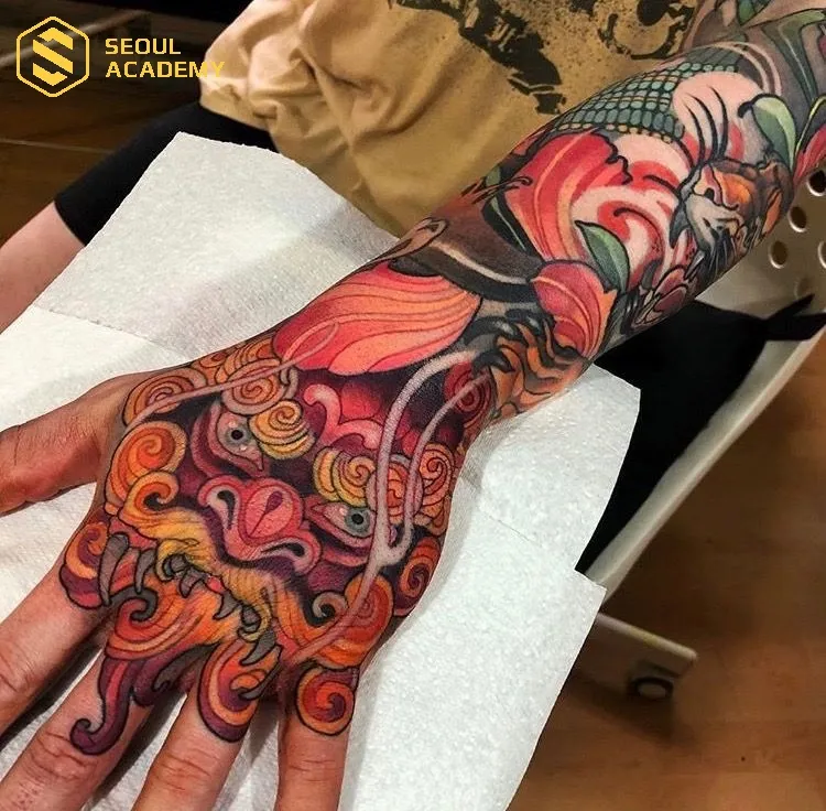 Mẫu hình xăm mặt quỷ Hannya biểu tượng cho sức mạnh và sự kiên cường