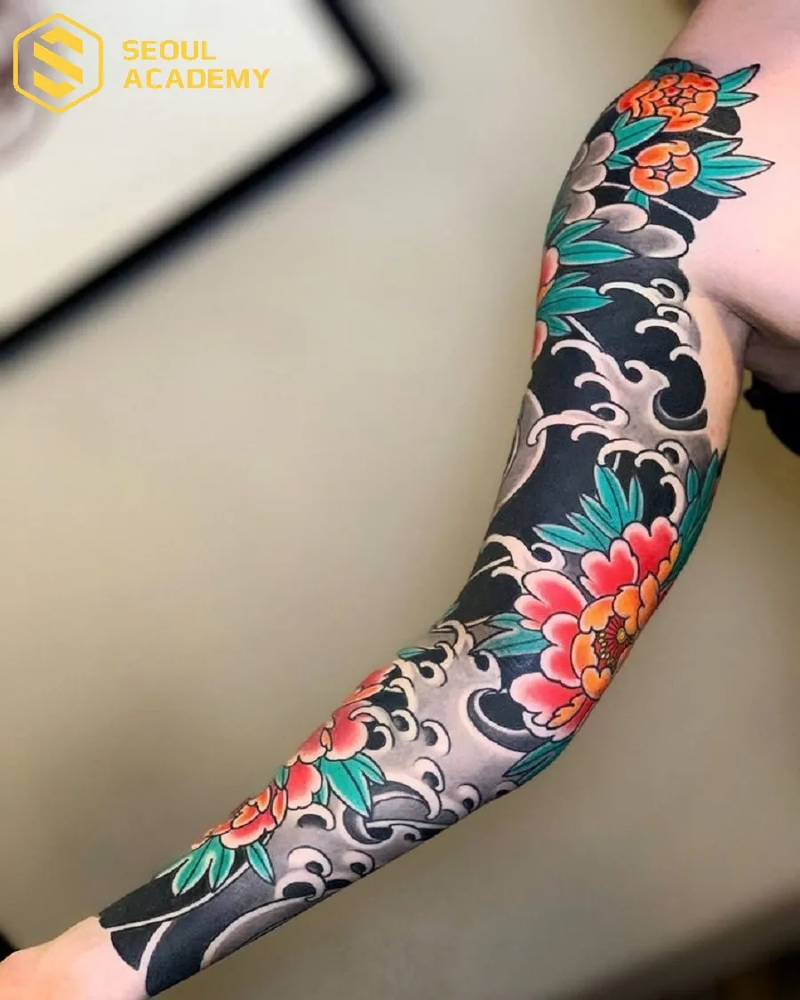 Mẫu hình xăm hoa mẫu đơn Nhật cổ full tay biểu tượng cho tình yêu và sự thịnh vượng