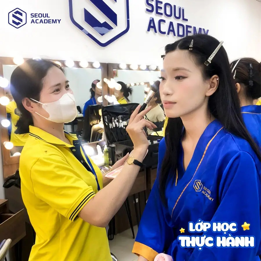 Học nghề trang điểm phù hợp với những người có sự kiên nhẫn, tỉ mỉ và đam mê cái đẹp