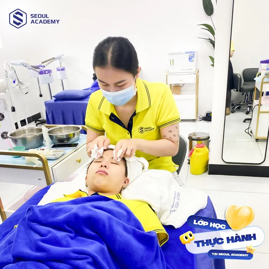 Các học viên tại Seoul Academy sẽ có đến 90% thời lượng tiếp xúc thực tế để nắm vững các kỹ năng