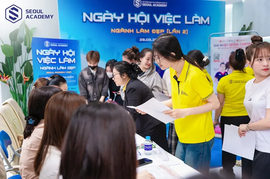 Học viên tại Seoul Academy sẽ thường xuyên được tham gia các chương trình workshop, ngày hội việc làm nhằm mở rộng kiến thức và tăng cơ hội nghề nghiệp