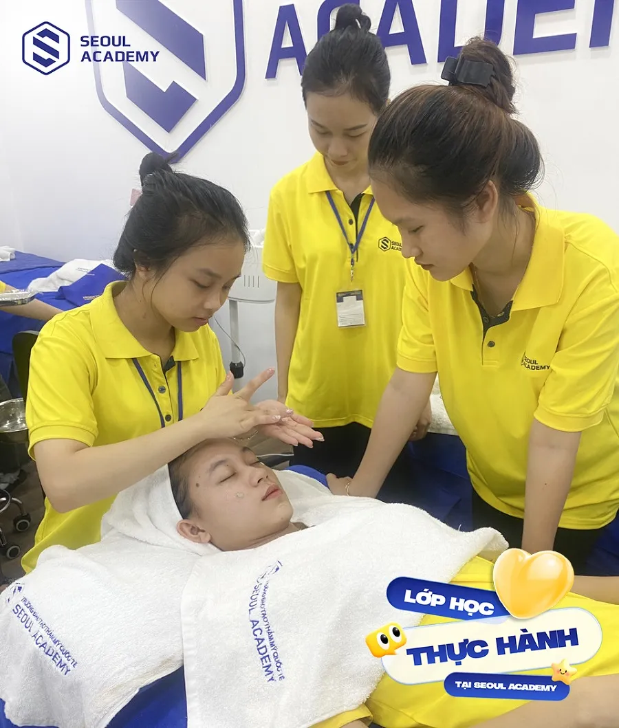 Học viên được thực hành trên người thật cho đến khi vững tay nghề