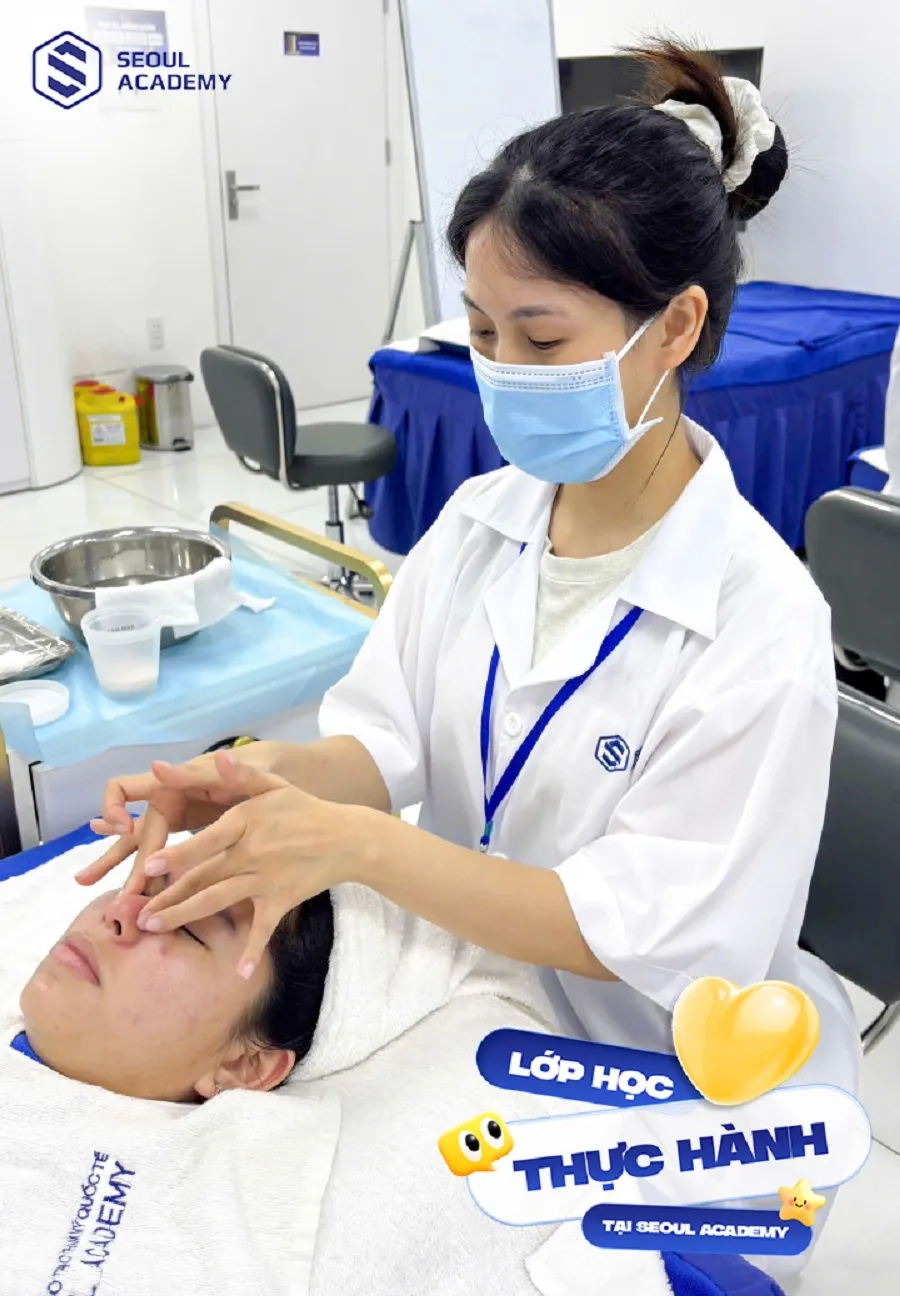 Học viên được thực hành đầy đủ các bước trên mẫu thật