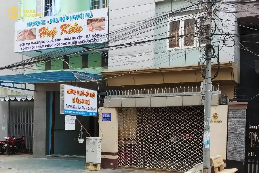 Massage Huệ Kiều là địa điểm quen thuộc với người Sài Gòn khi muốn đến giải tỏa căng thẳng và phục hồi sức khỏe