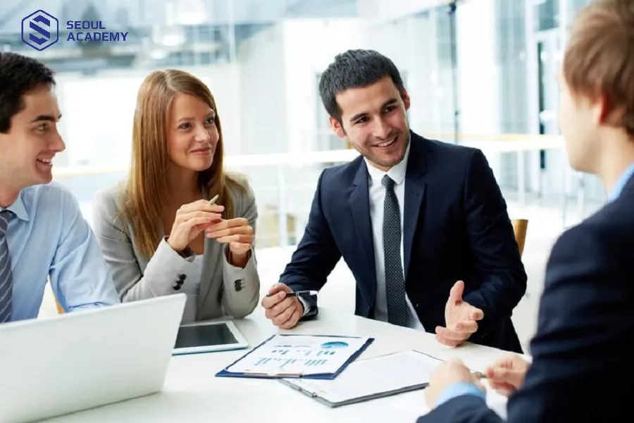 Nam mệnh kim có thể lựa chọn nhiều lĩnh vực kinh doanh khác nhau giúp thu hút may mắn