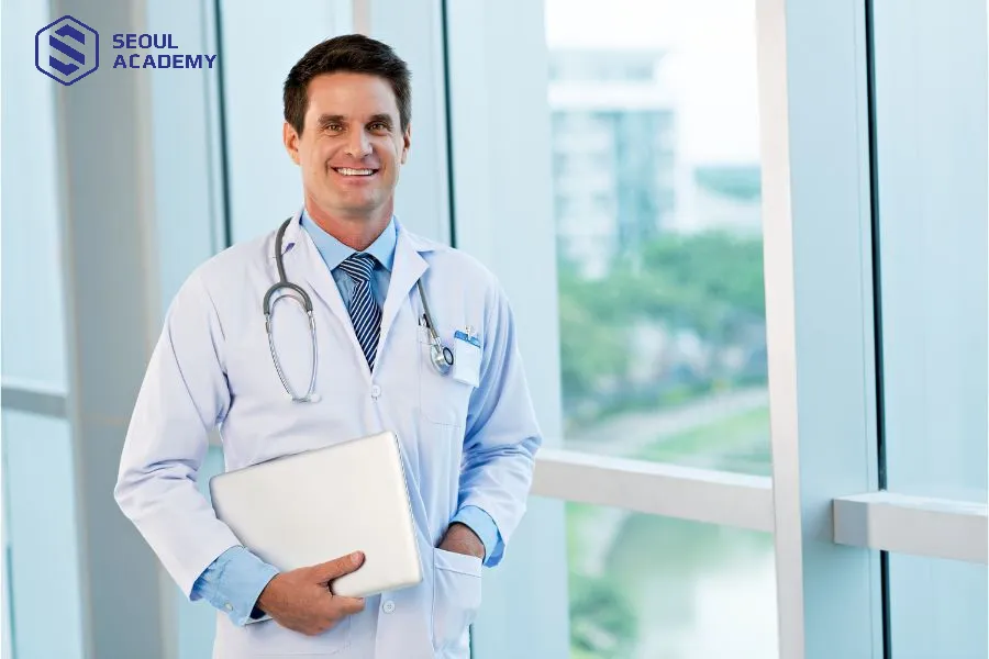 Bác sĩ - Một nghề đầy sự hy sinh của người làm nghề