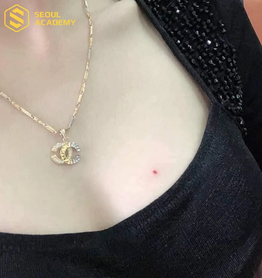 Nốt ruồi son ở ngực là nốt ruồi mang đến may mắn về chuyện tình duyên cho chủ sở hữu