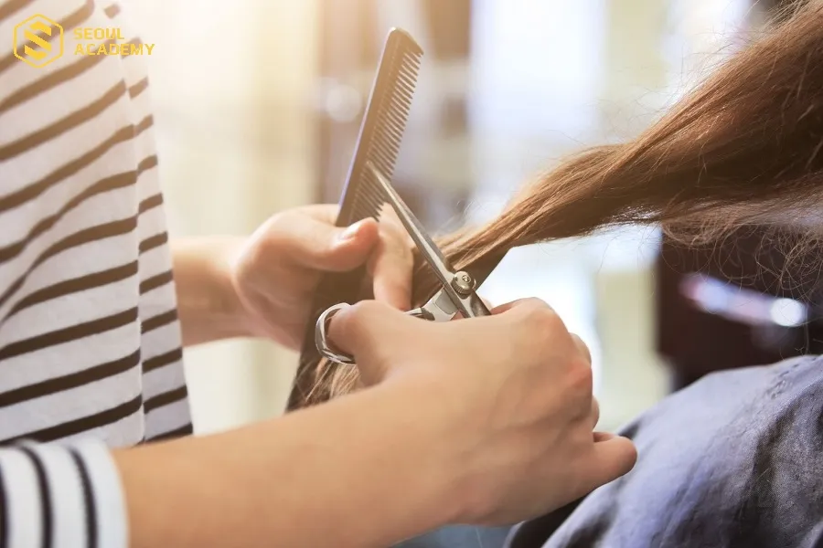 Tốt nhất nên cắt tóc 1 tuần trước kỳ thi