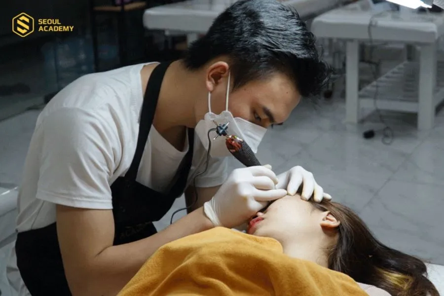 Những người mới bắt đầu học nghề cần trang bị thêm các kiến thức y tế nền tảng