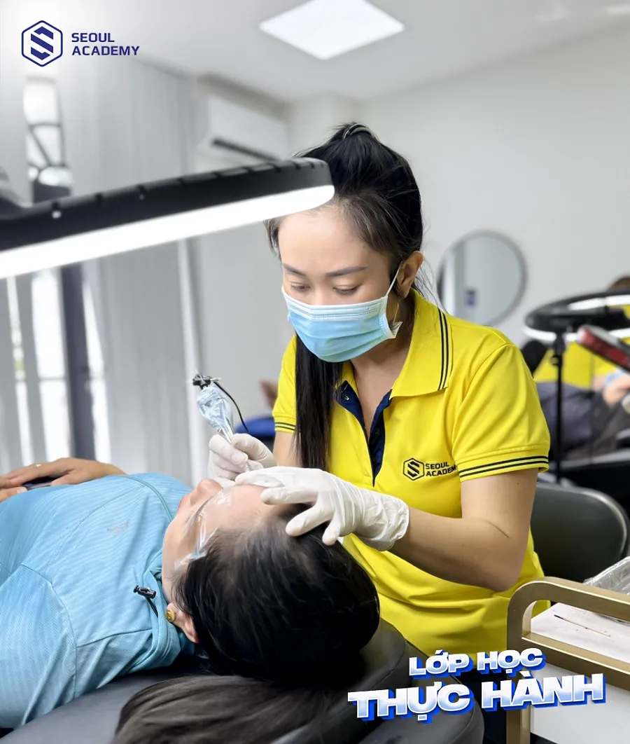 Seoul Academy cung cấp khóa đào tạo điêu khắc sợi chân mày Hairstroke uy tín, chuyên nghiệp