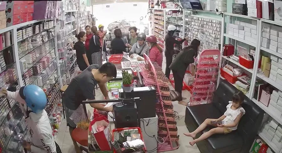 Shop phụ kiện nail mi Ngọc Bích là địa chỉ cung cấp dụng cụ nối mi gần đây tại khu vực Gò Vấp