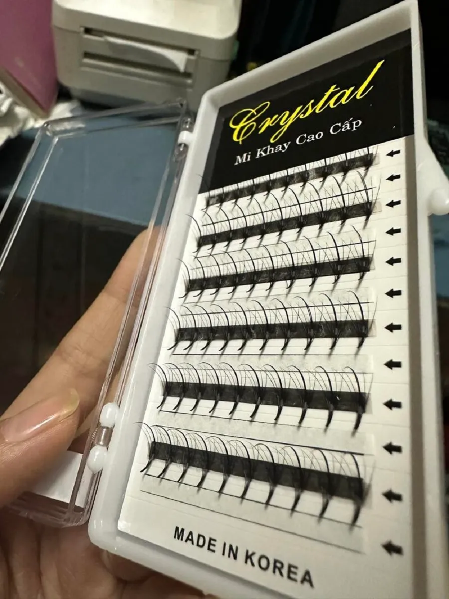 Thanh Tú Eyelash là địa chỉ bán dụng cụ nối mi chuyên nghiệp được nhiều tín đồ lựa chọn