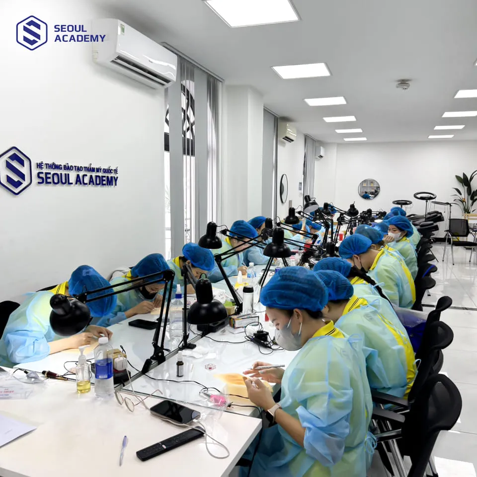 Thời gian thực hành chiếm 90% giúp học viên có tay nghề vững