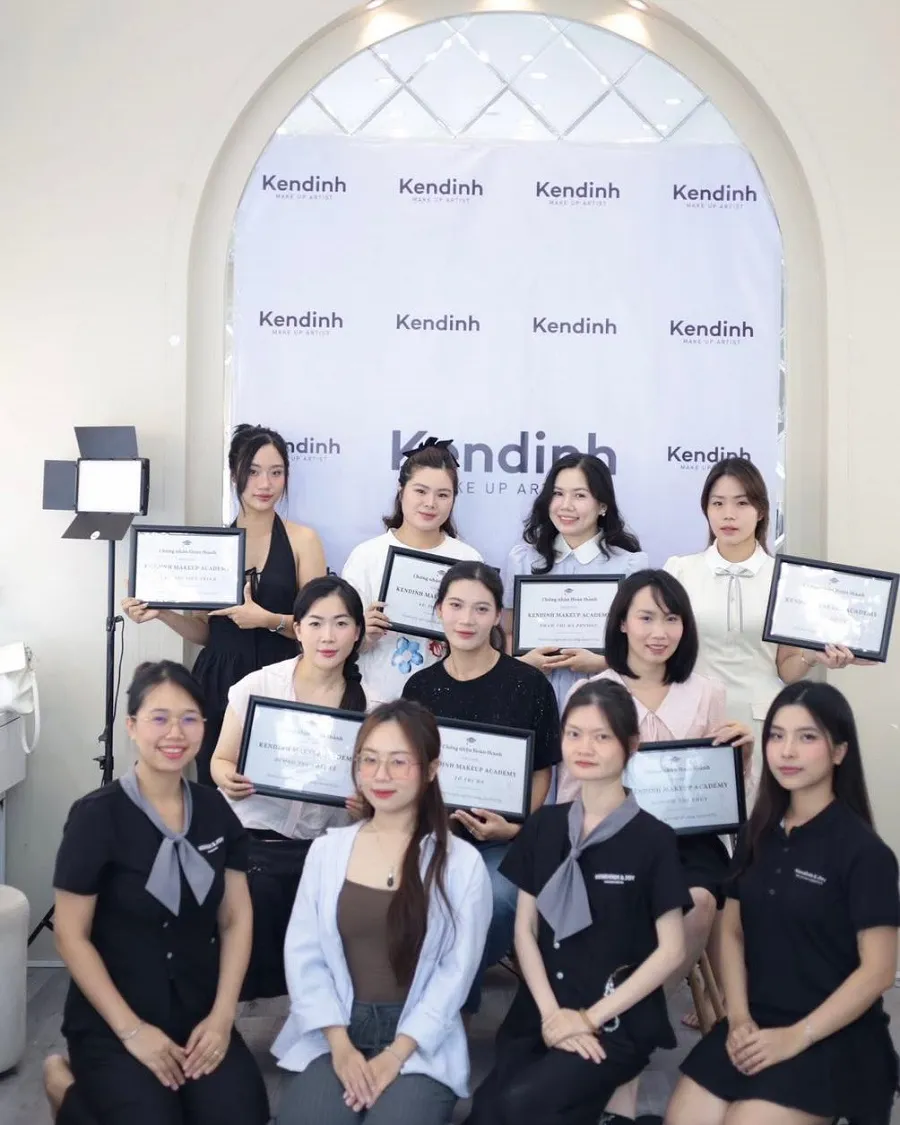 KENDINH Makeup & Academy là lựa chọn học nghề makeup cô dâu chuyên nghiệp tại Hải Phòng