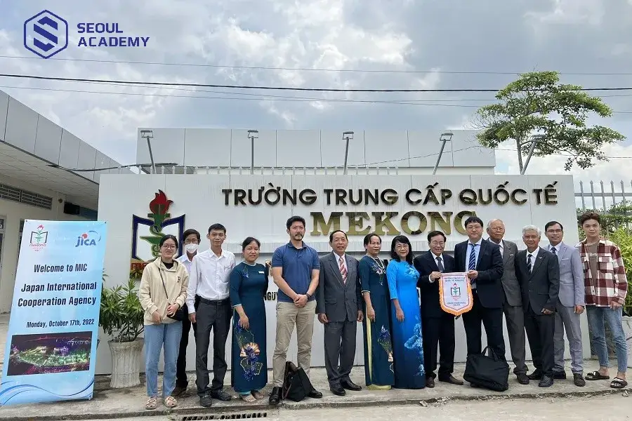 Học nghề dược tại địa chỉ uy tín sẽ giúp bạn xây dựng được nền tảng vững chắc cho hành trình nghề nghiệp trong tương lai