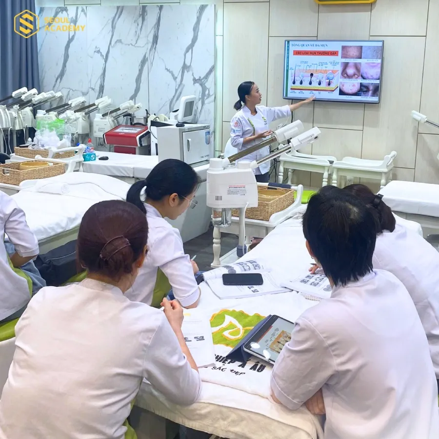 Học viên được củng cố toàn diện kiến thức Spa, từ chăm sóc da cơ bản đến nâng cao
