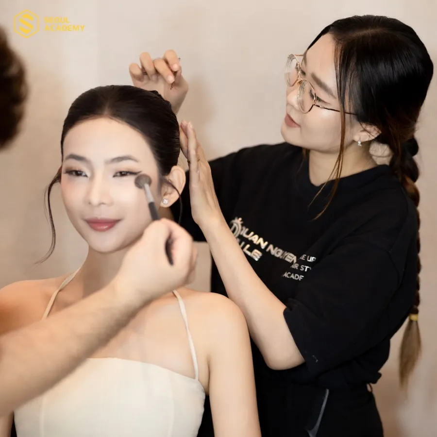 Học trang điểm cô dâu chuyên nghiệp tại học viện Quân Nguyễn Pu Lê