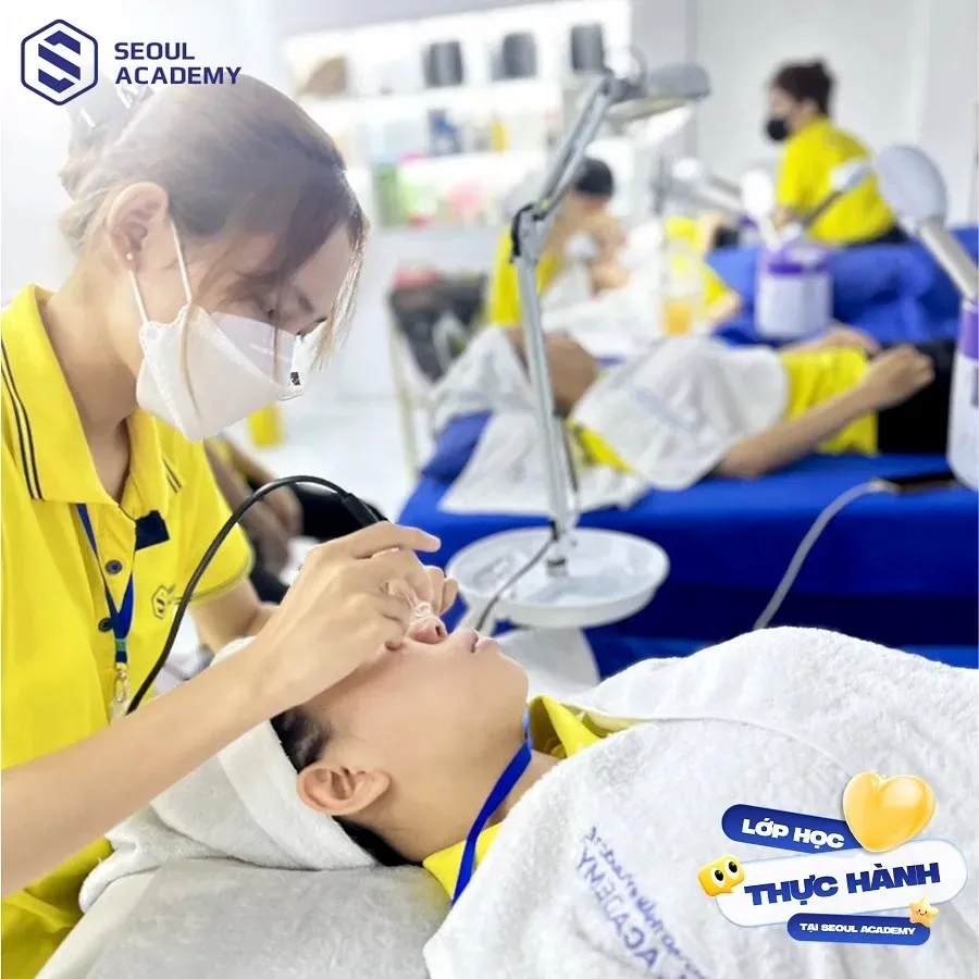 Khóa học master thẩm mỹ da thường có thời lượng đào tạo kéo dài từ 2 - 2,5 tháng