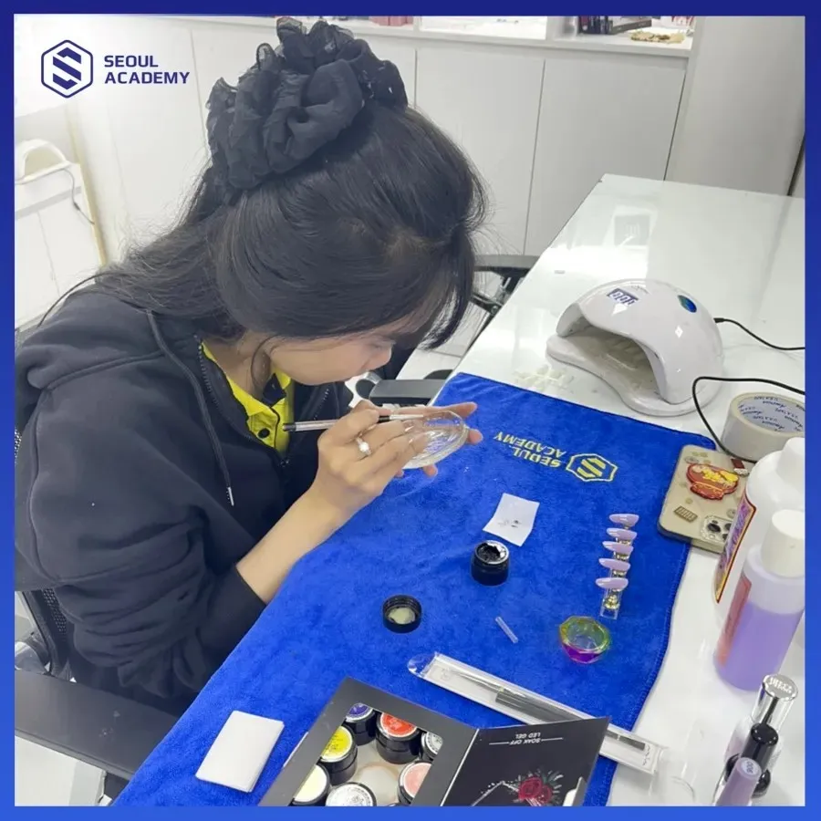 Học nghề nail nâng cao là hướng đi đầy tiềm năng giúp bạn phát triển trong nghề nail