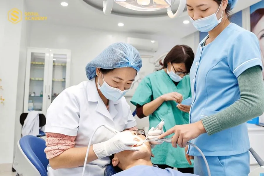 Khi đã có tay nghề và kinh nghiệm vững vàng, bạn có thể làm tại các phòng khám nha lớn mang lại thu nhập cao hơn