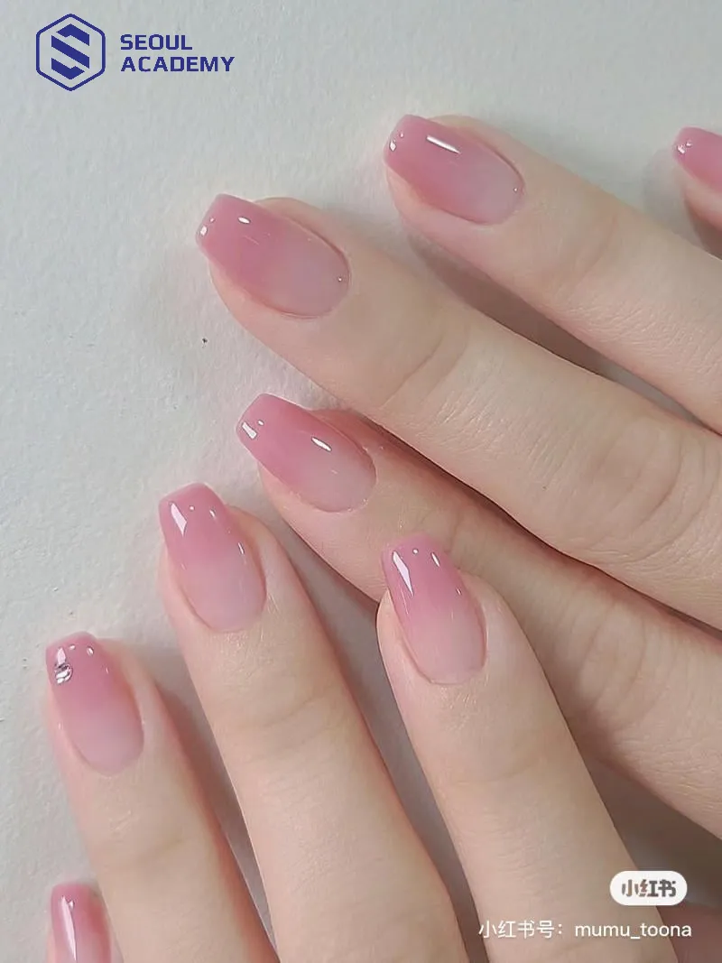 Màu hồng sữa pha trong tự nhiên, tạo hiệu ứng bóng nhẹ và trong veo