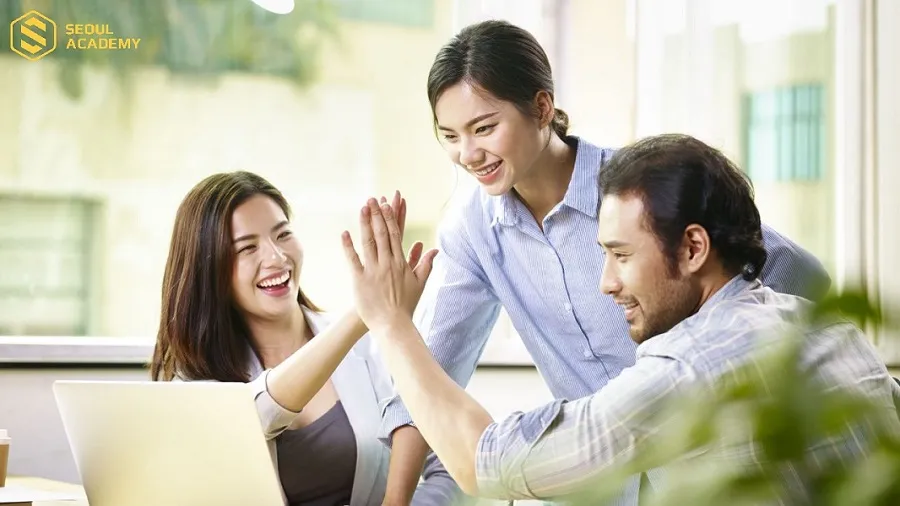 Nữ mệnh Mộc có bản tính dịu dàng, khéo léo nên phù hợp với những công việc đòi hỏi sự tỉ mỉ, sáng tạo