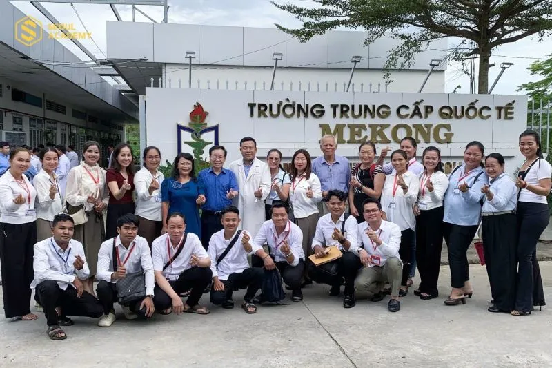 Ngành điều dưỡng phù hợp với những ai mong muốn công việc ổn định, mang lại giá trị nhân văn và có tiềm năng phát triển lâu dài