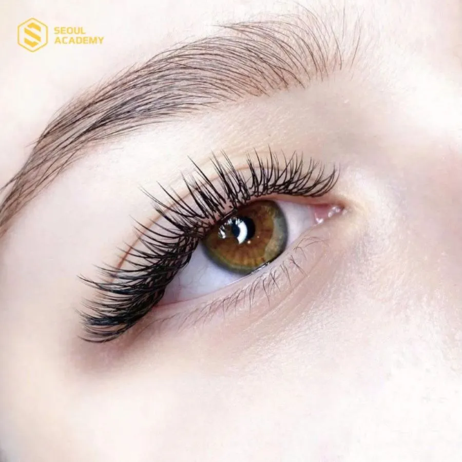 Mi số 10 sẽ không khác quá nhiều so với số mi 9, giúp dáng mi các chị em thêm nữ tính hơn