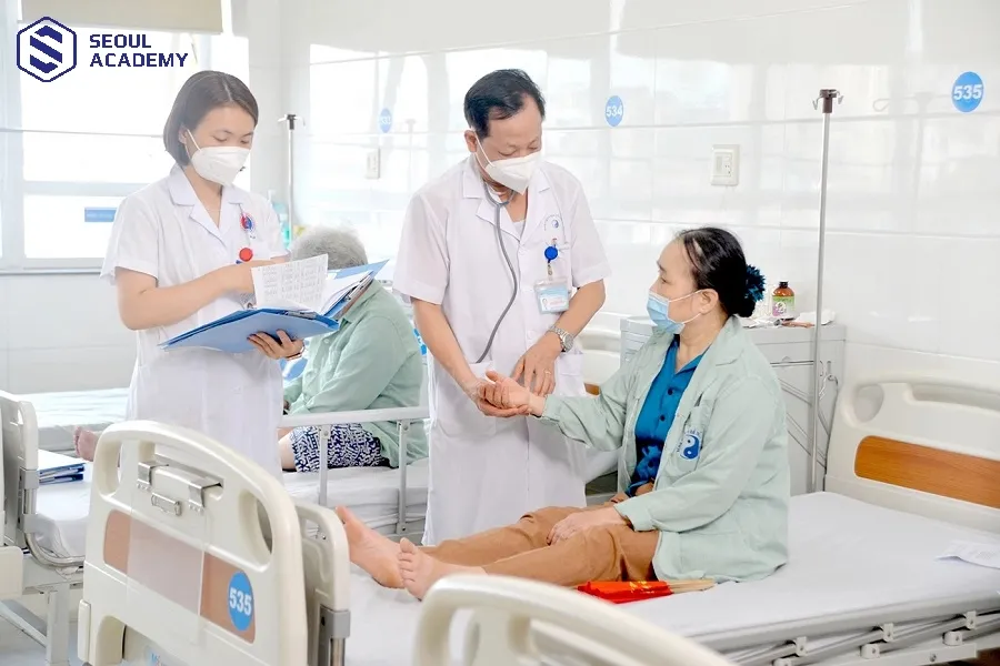 Y dược là lựa chọn ngành học hàng đầu cho người có trí nhớ tốt