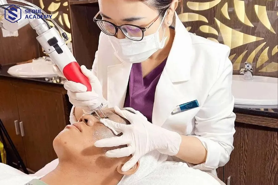 Khóa học ứng dụng Laser trong chăm sóc sắc đẹp phù hợp với nhiều đối tượng khác nhau