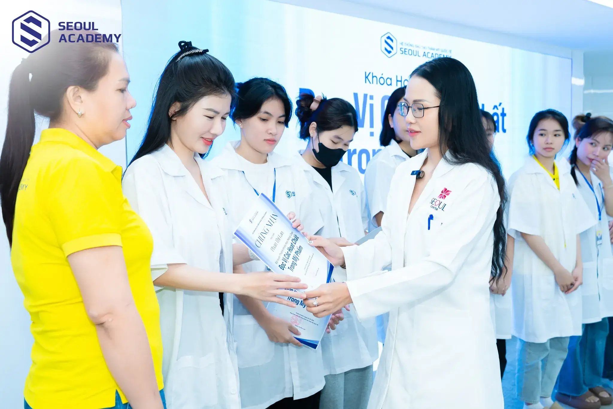 Sau khi hoàn thành khóa học bạn sẽ biết cách đọc vị bảng thành phần và phân biệt các thành phần có lợi, có hại cho làn da