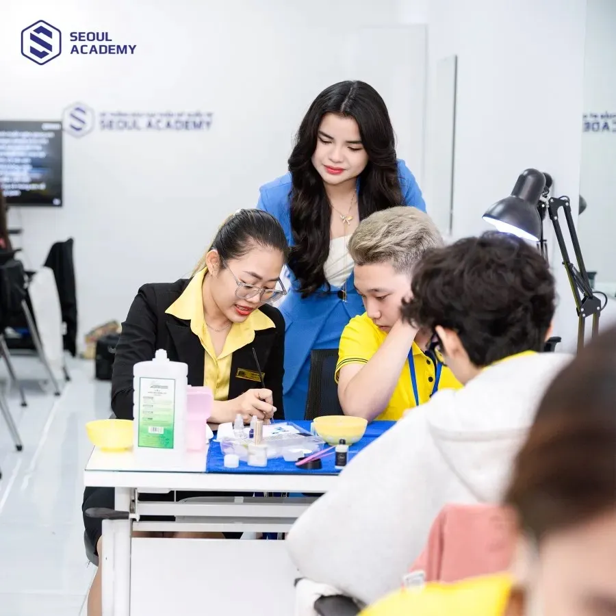 Seoul Academy là địa chỉ đào tạo nghề làm móng chuyên sâu uy tín, chất lượng