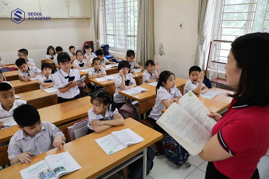 Muốn gỡ điểm kiểm tra giữa kì thì bạn nên tích cực phát biểu bài để lấy điểm cộng Muốn gỡ điểm kiểm tra giữa kì thì bạn nên tích cực phát biểu bài để lấy điểm cộng