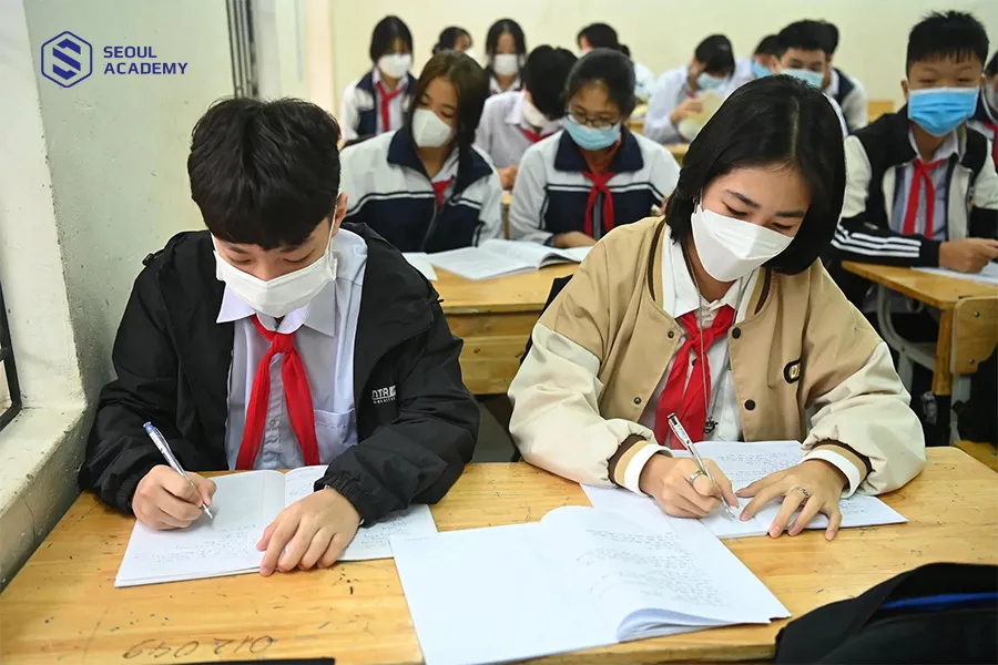 Nên chép bài đầy đủ để lấy điểm cao khi giáo viên kiểm tra tập Nên chép bài đầy đủ để lấy điểm cao khi giáo viên kiểm tra tập