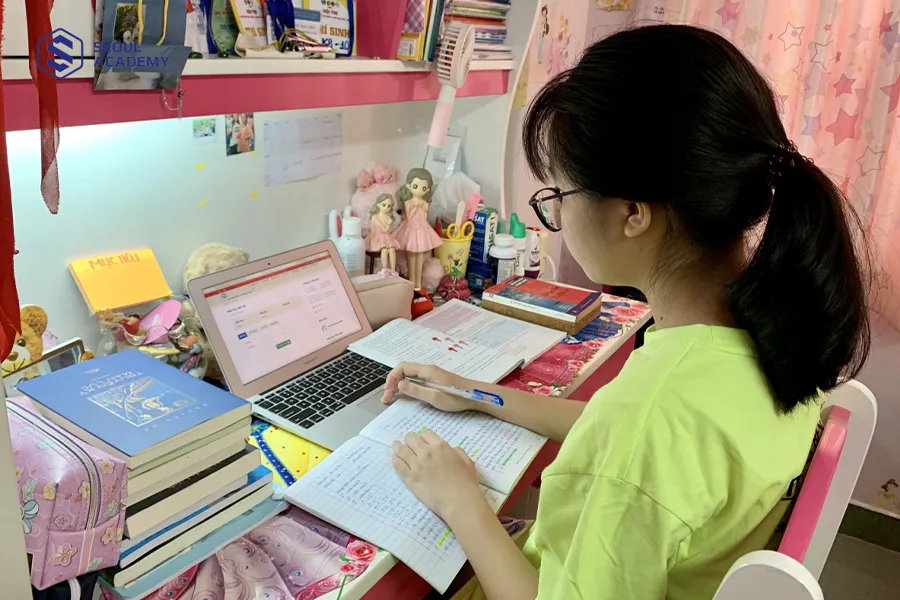 Học bài cũ mỗi ngày là cách để kéo điểm xấu bài thi giữa kì Học bài cũ mỗi ngày là cách để kéo điểm xấu bài thi giữa kì