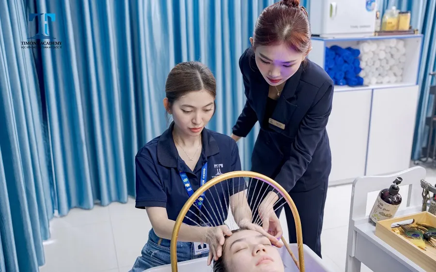 Học nghề massage bấm huyệt uy tín tại Timona Academy