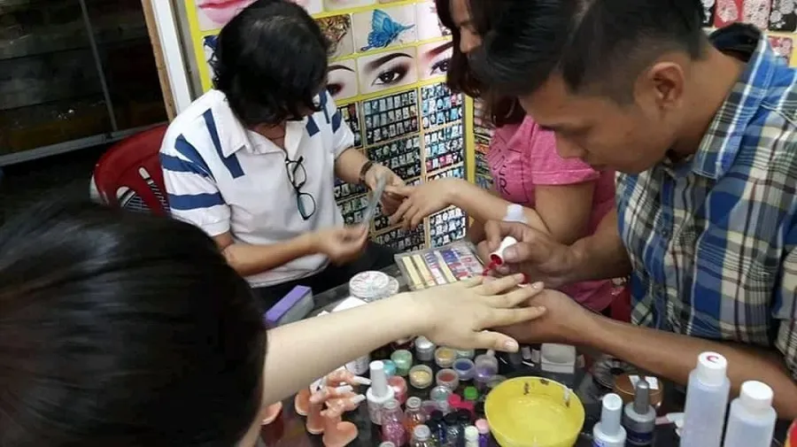 Artist Nail Diệu Phi là địa chỉ học nail cấp tốc uy tín tại TPHCM dành cho người có đam mê