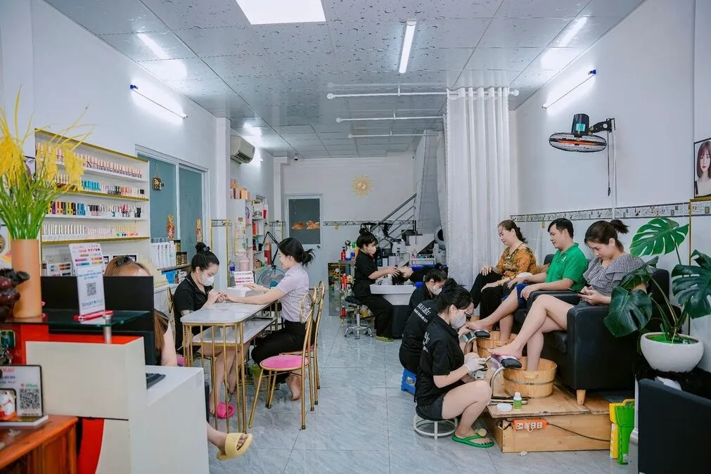 Nail Liễu cung cấp đa dạng các khóa học làm móng