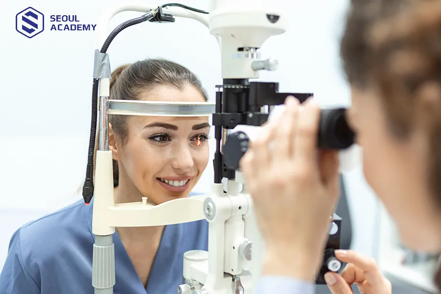 Về cơ bản, học nghề kính thuốc không khó