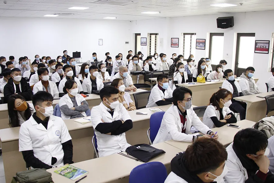 Nhiều học viên tin tưởng vào khoá học kính thuốc tại Trung cấp Việt Hàn Nhiều học viên tin tưởng vào khoá học kính thuốc tại Trung cấp Việt Hàn