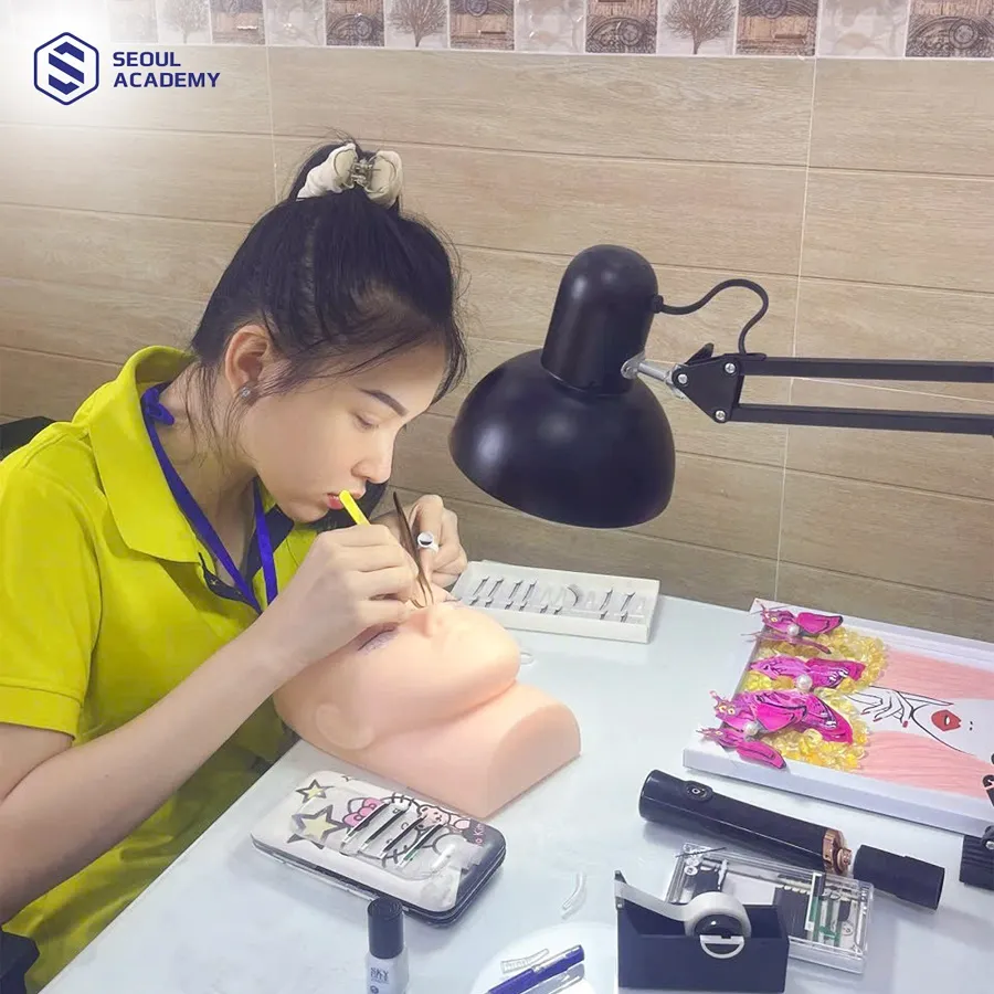 Thực hành thường xuyên trên manocanh để thành thạo tay nghề