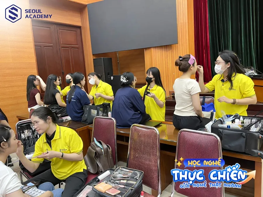 Khóa học trang điểm tạo Seoul Academy đào tạo từ cơ bản đến nâng cao