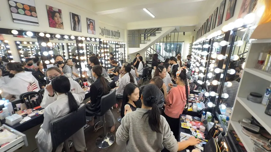 Quỳnh Nguyễn Makeup Academy có môi trường học tập hiện đại