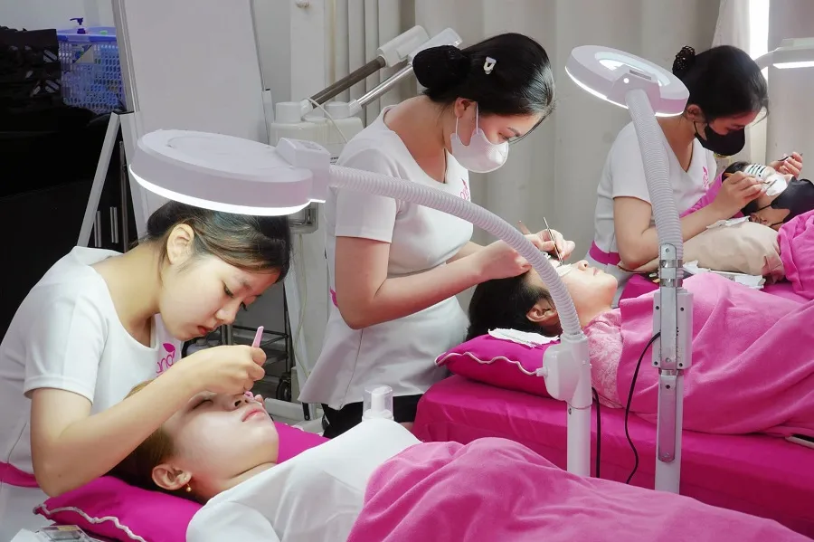 ANA Beauty Academy có hệ thống phòng học cùng trang thiết bị hiện đại