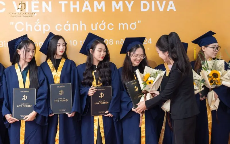 Các học viên tốt nghiệp tại DIVA Academy