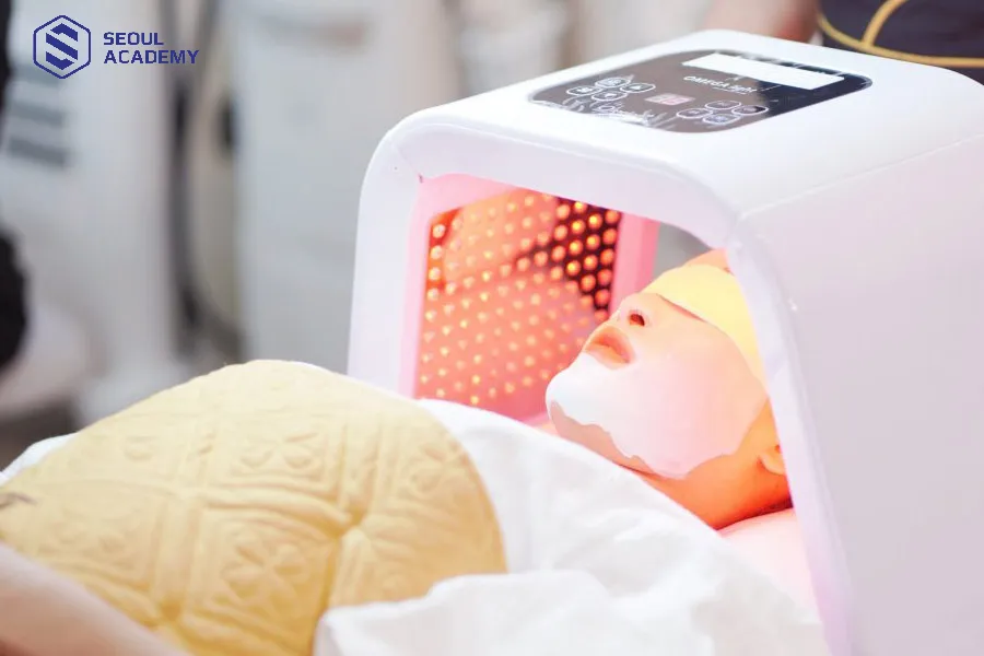 Đèn ánh sáng sinh học thường thấy ở các spa