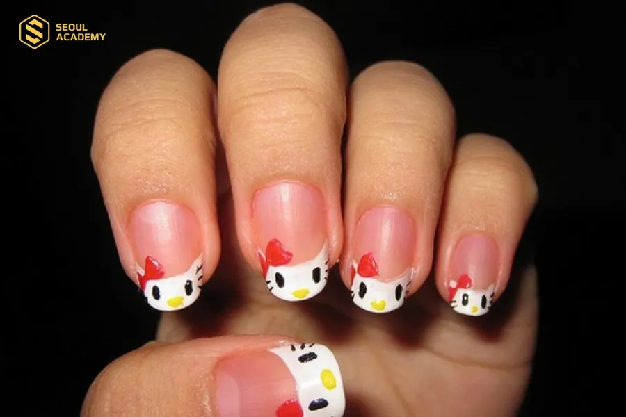 Những họa tiết tự thiết kế sẽ trông bộ móng của bạn trở nên đặc biệt hơn 