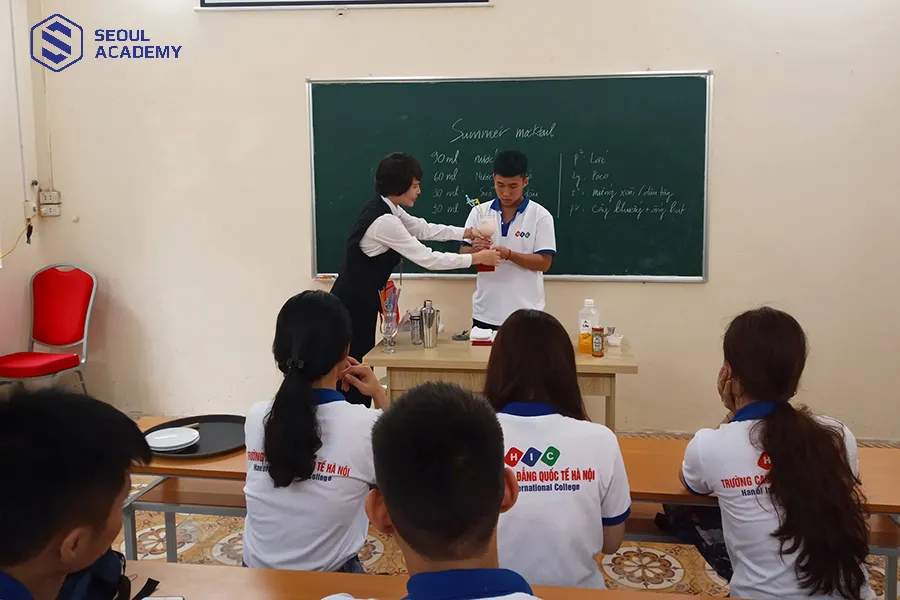 Học nghề pha chế chỉ mất 2-3 tháng