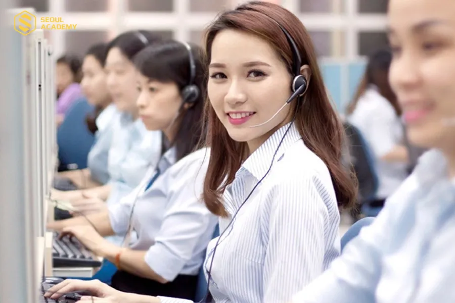 Sự nhẹ nhàng và điềm tĩnh của phái nữ giúp làm tốt công việc dịch vụ khách hàng