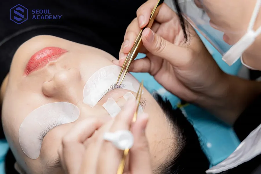 Thời gian lý tưởng cho các lần nối mi là 2 tháng Thời gian lý tưởng cho các lần nối mi là 2 tháng